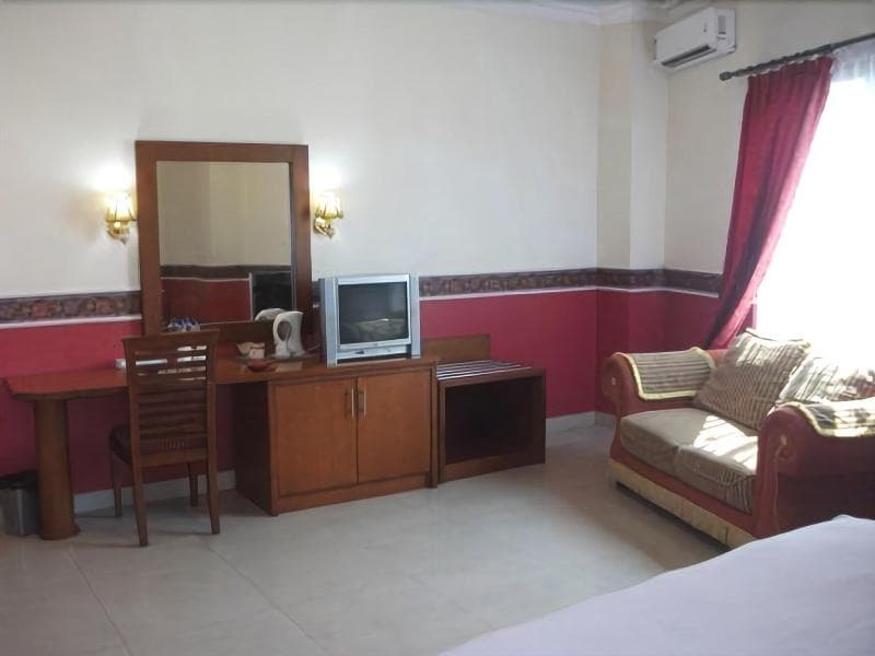 New Siliwangi Hotel & Restaurant 3