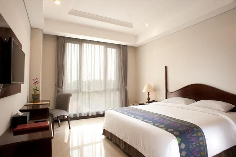 The Sahira Hotel 2