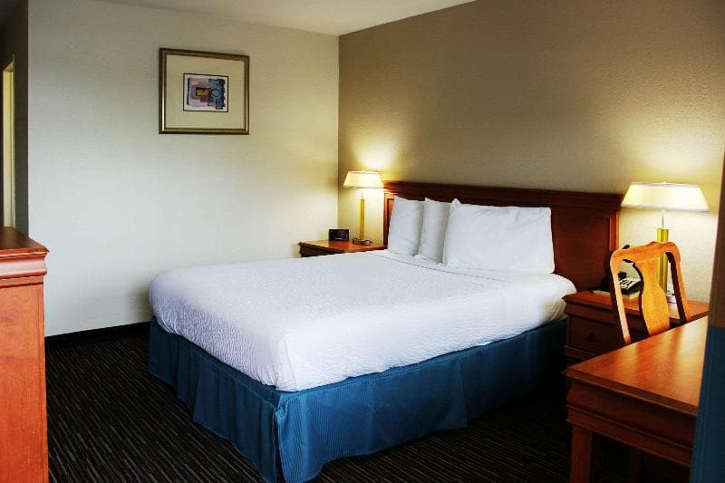 Rodeway Inn 3