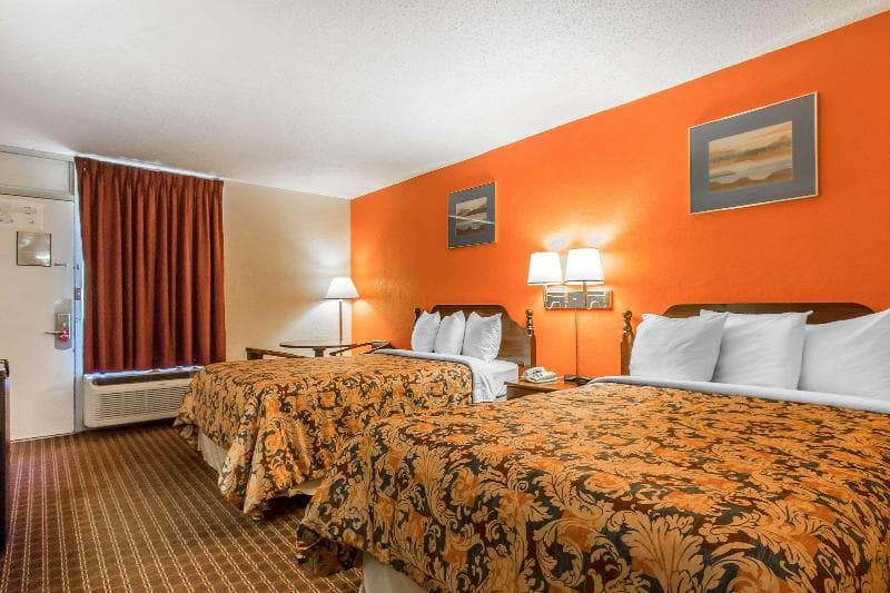 Econo Lodge Scottsboro Area 3
