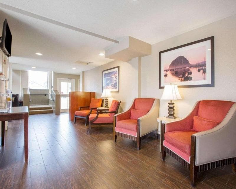 Comfort Inn Downtown 2