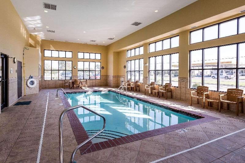 Comfort Inn & Suites 5