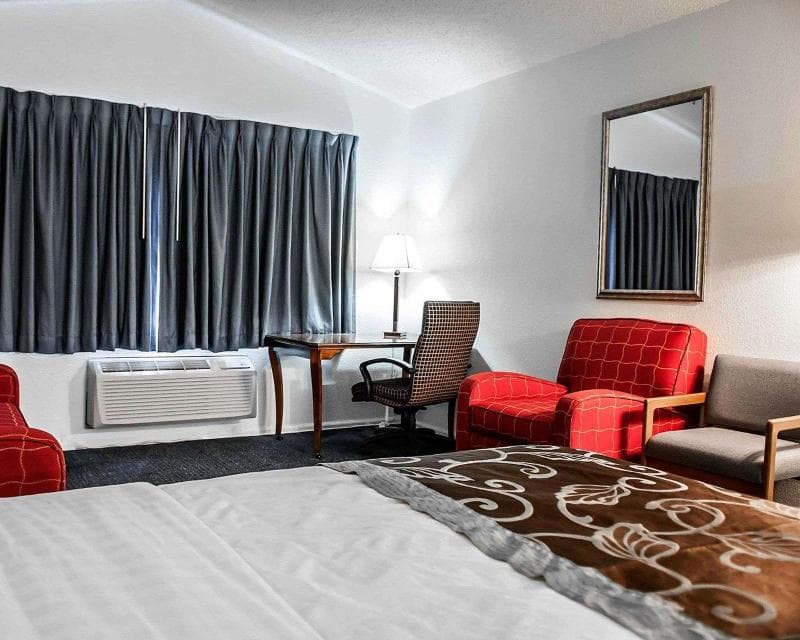 Rodeway Inn photo 1