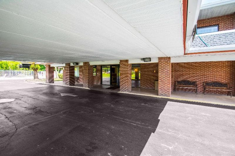 Econo Lodge Jacksonville Intl Airport 4