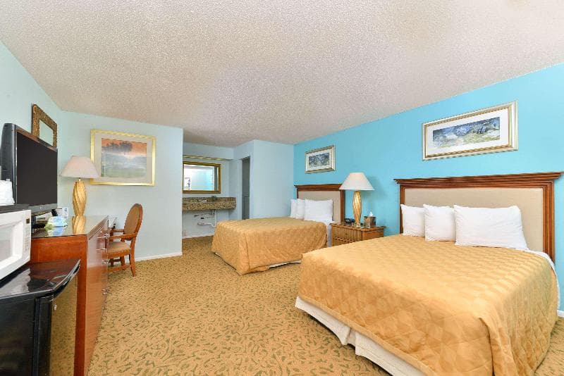Travelodge by Wyndham Venice 5