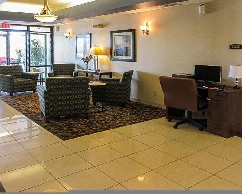 Quality Inn 4