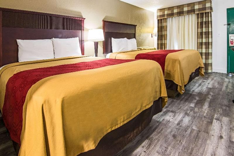 Rodeway Inn & Suites 3