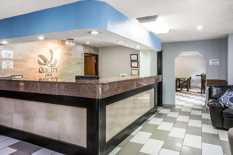 Quality Inn 5
