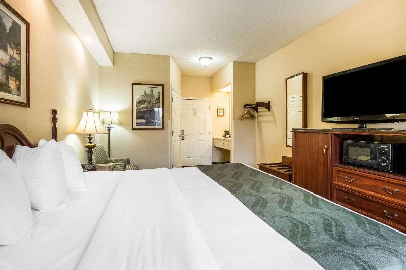 Quality Inn Newnan 4