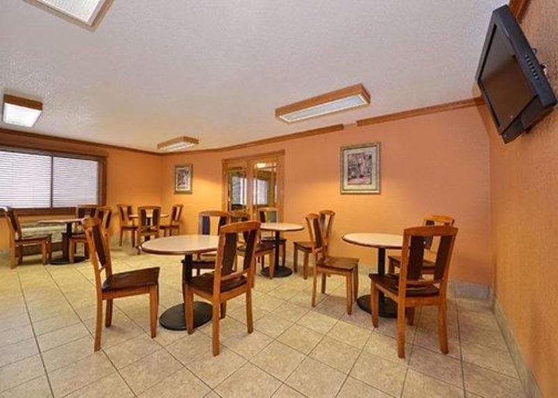 Quality Inn & Suites 3