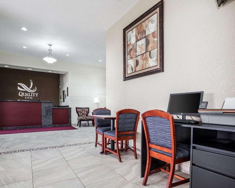 Quality Inn & Suites Altoona Des Moines main