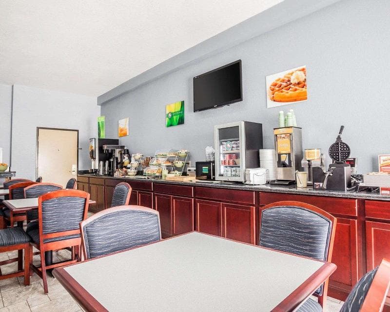 Quality Inn & Suites Altoona Des Moines photo 1