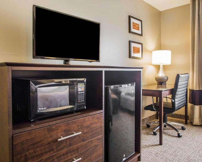 Comfort Inn & Suites Waterloo - Cedar Falls 5