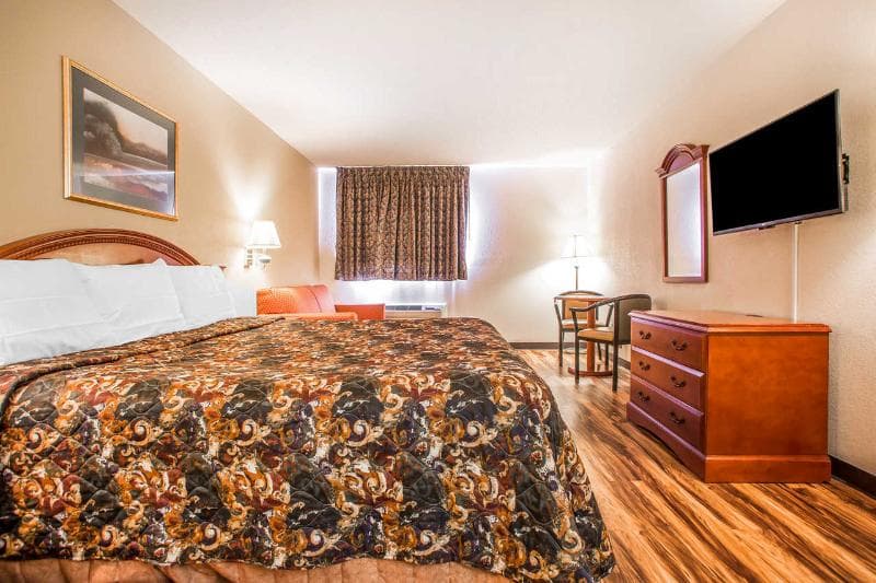 Fairbridge Inn Express Caseyville 5
