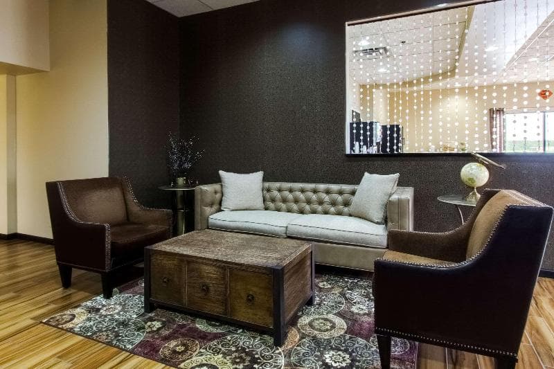 Quality Inn & Suites Moline-Quad Cities 4