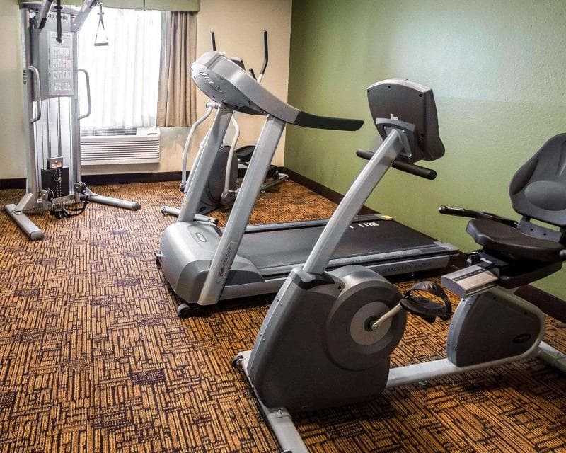 Quality Inn 4