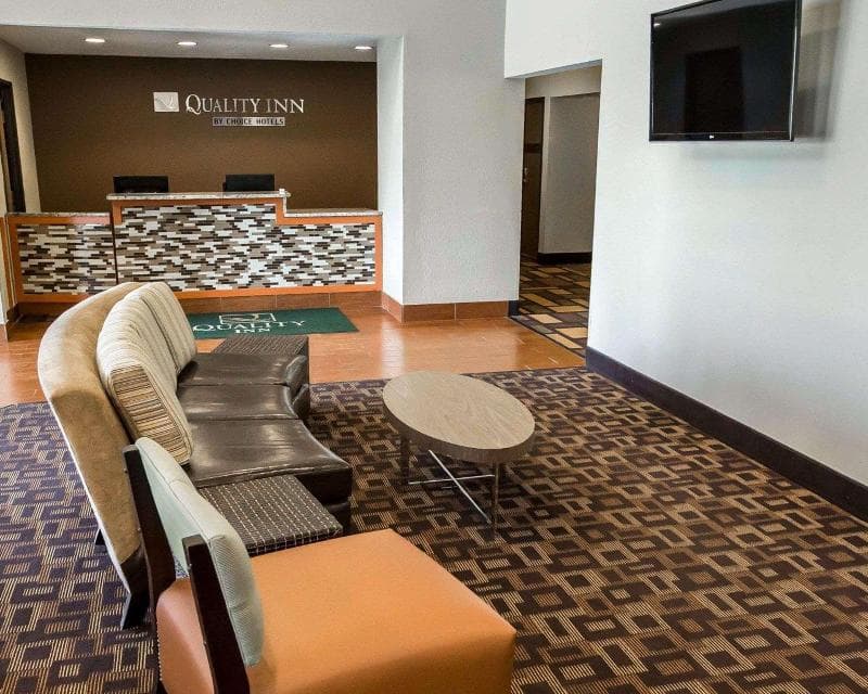 Quality Inn 3