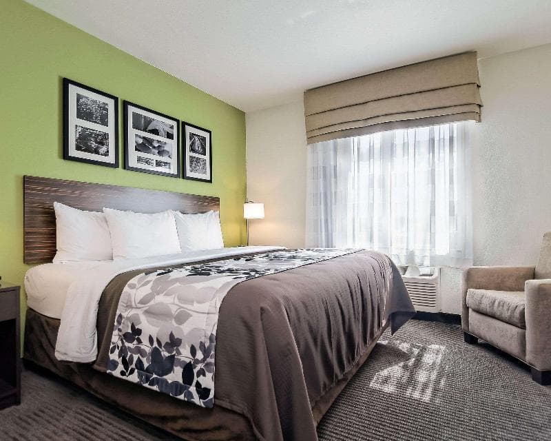 Sleep Inn & Suites Fort Scott 2