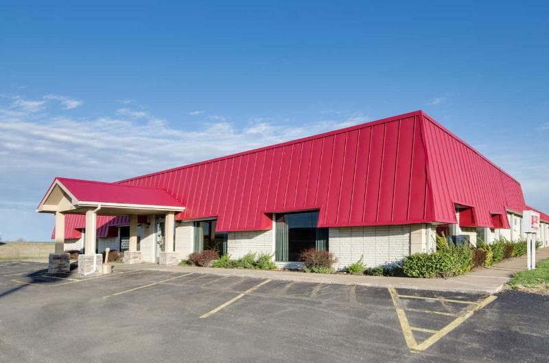 Econo Lodge 4