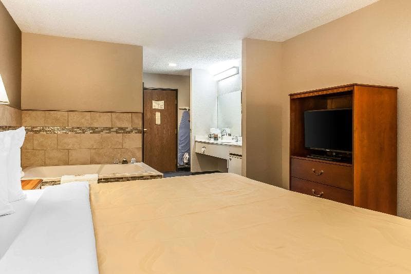 Quality Inn Lewisport 3