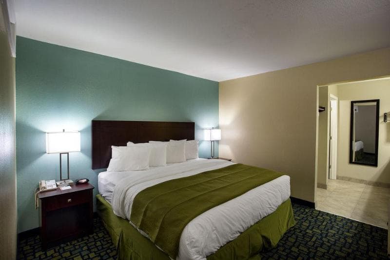 Quality Inn 5