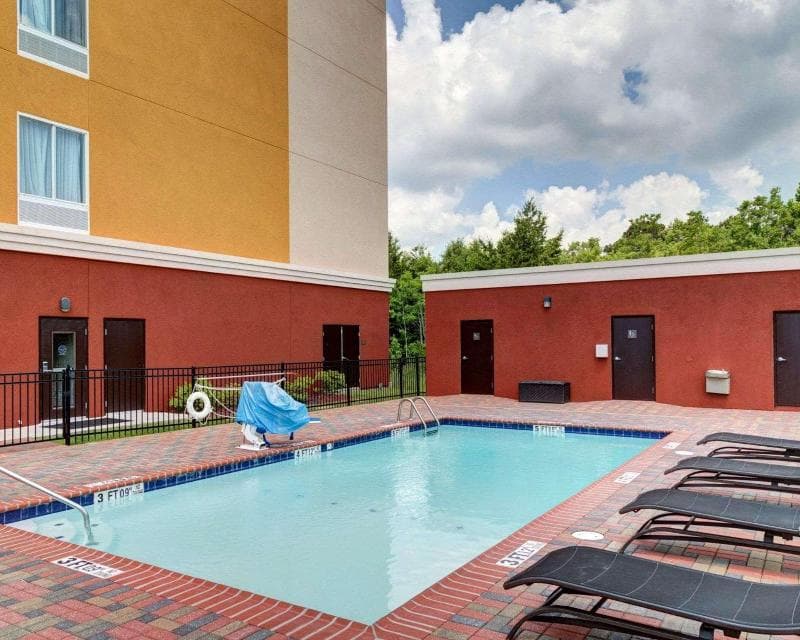 Comfort Suites 5