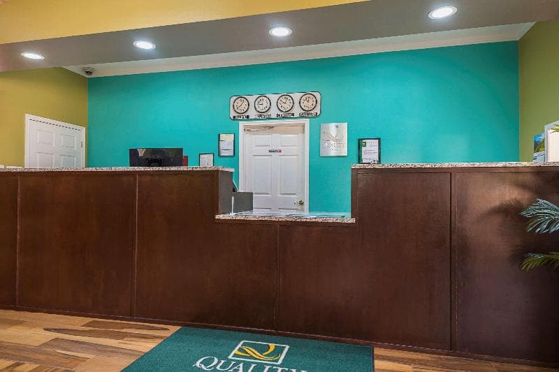 Quality Inn 4