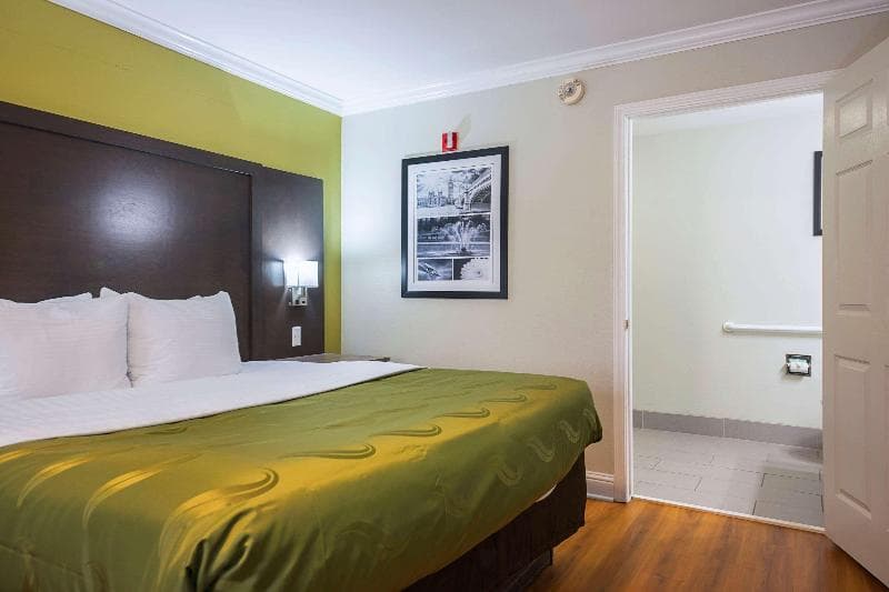 Quality Inn 3