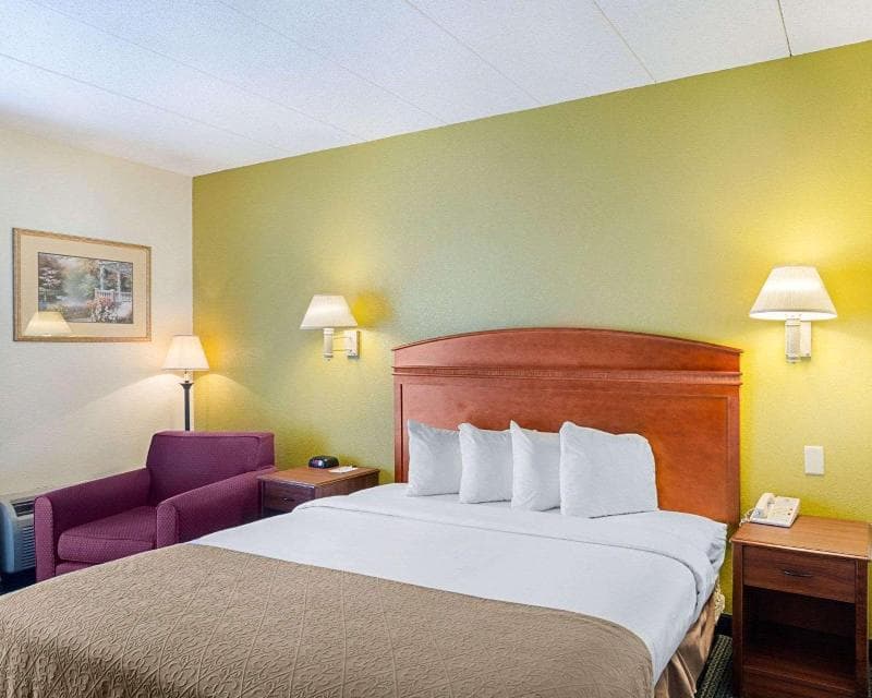 Quality Inn & Suites 5