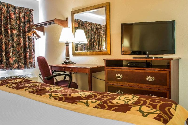 Rodeway Inn 2