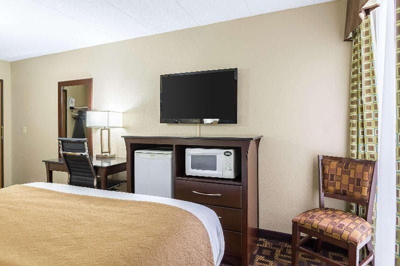 Quality Inn & Suites Arden Hills Saint Paul North 3