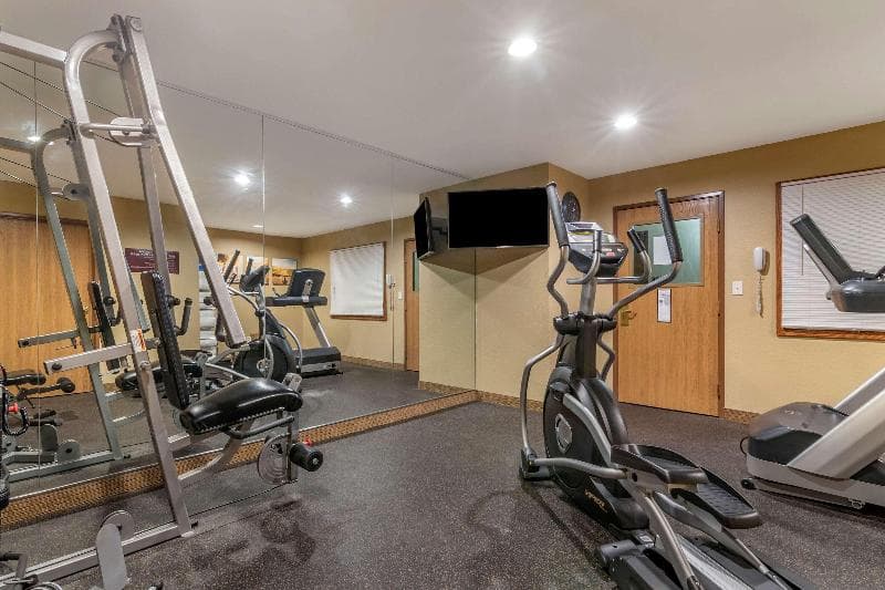 Comfort Inn Warrensburg Station 3