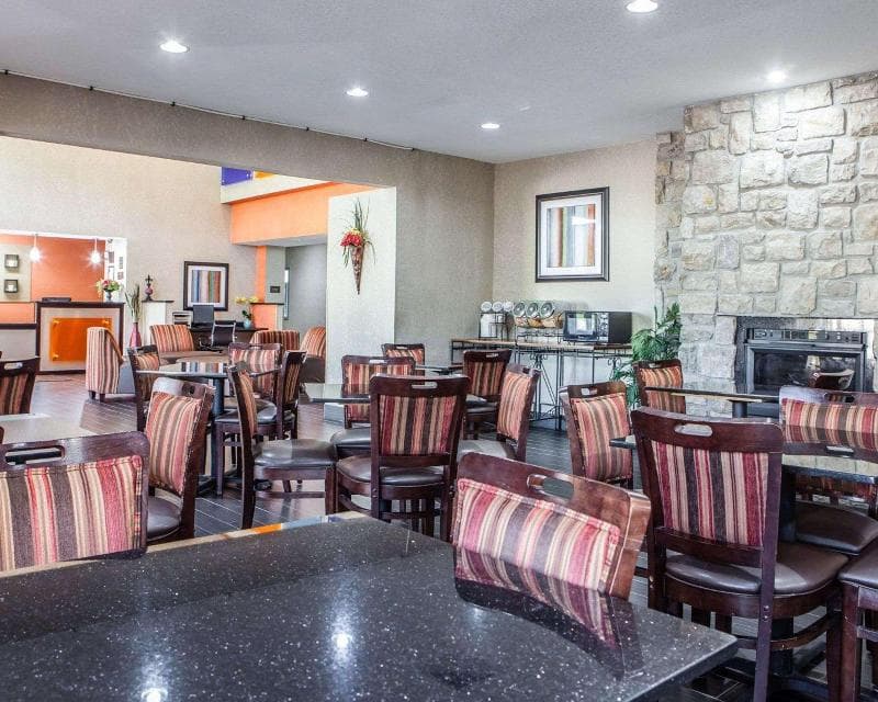 Comfort Inn Lees Summit @ Hwy 50 & Hwy 291 3