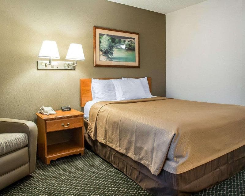 Suburban Extended Stay Hotel Columbia Hwy 63 I-70 4