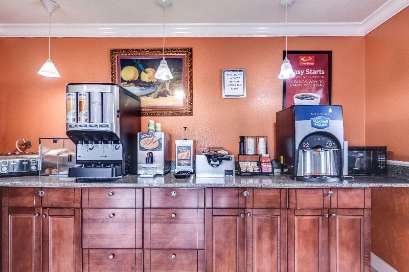 Econo Lodge Lake Charles 2
