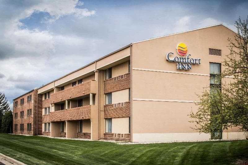 Comfort Inn Lansing 2