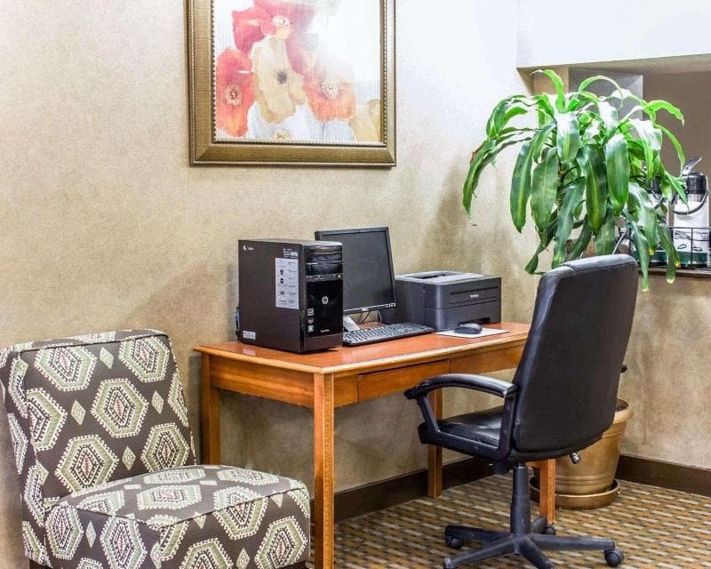 Quality Inn & Suites Fort Bragg 5