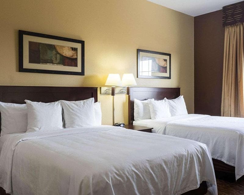 Mainstay Suites Minot 5