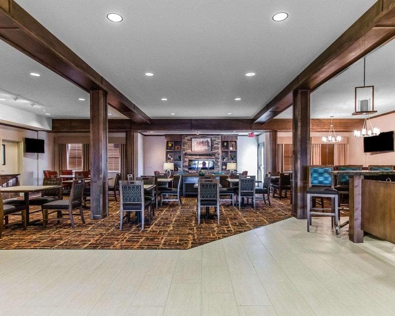 Mainstay Suites Event Center 3
