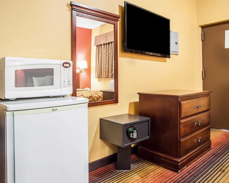 Rodeway Inn Jersey City Near Hoboken 4