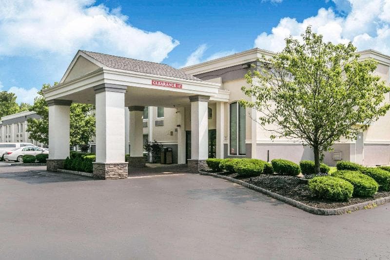 Quality Inn photo 1