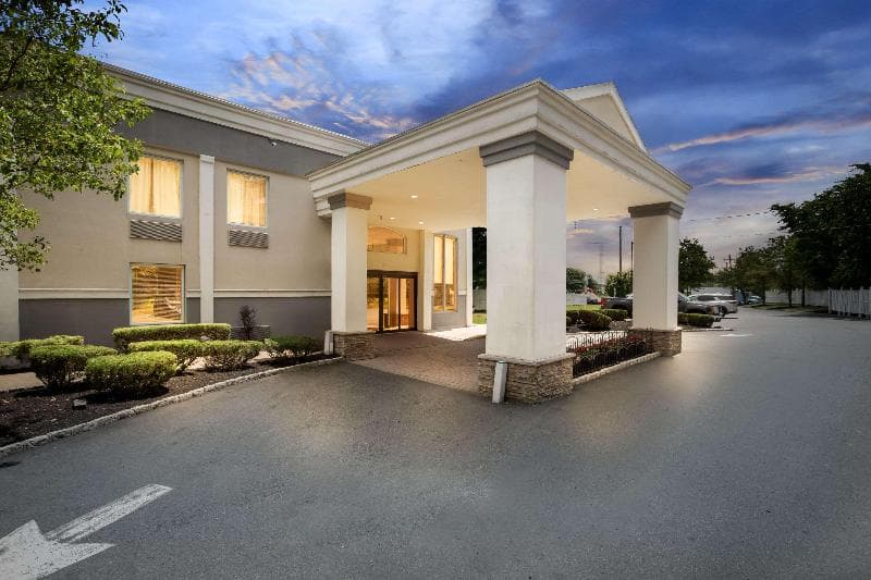 Quality Inn 5