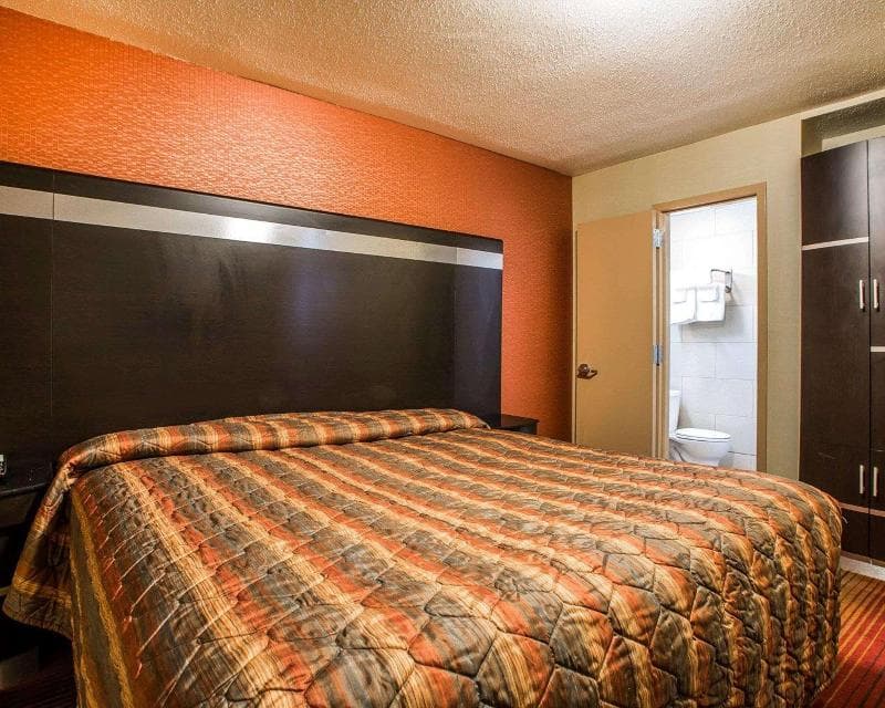 Rodeway Inn Newark Airport photo 1