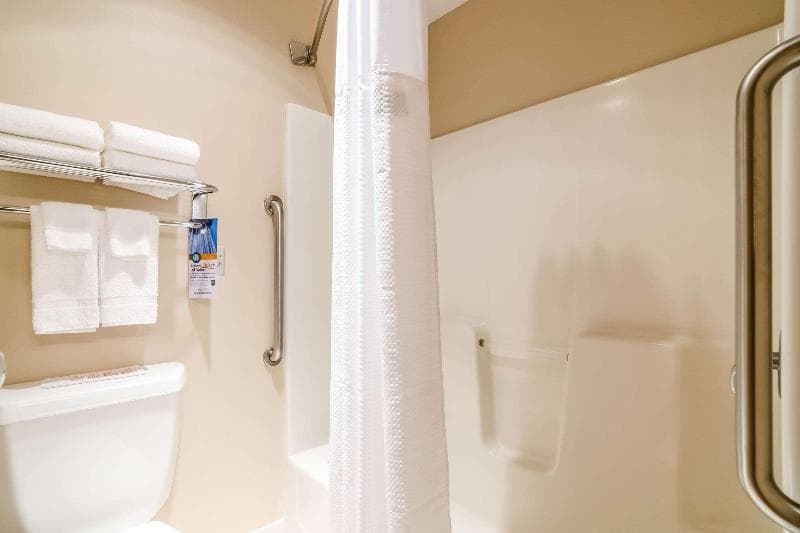 Quality Inn Alliance 3