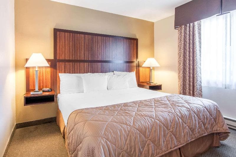 Clarion Inn Surfrider Resort 2