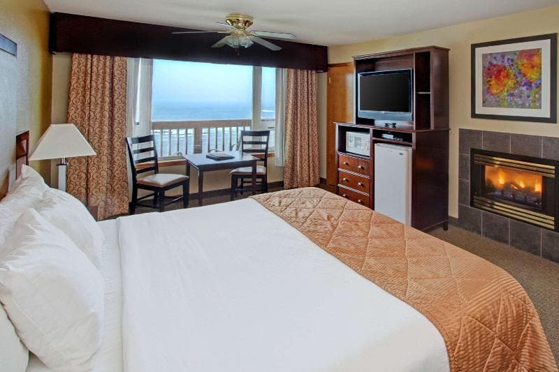 Clarion Inn Surfrider Resort 4