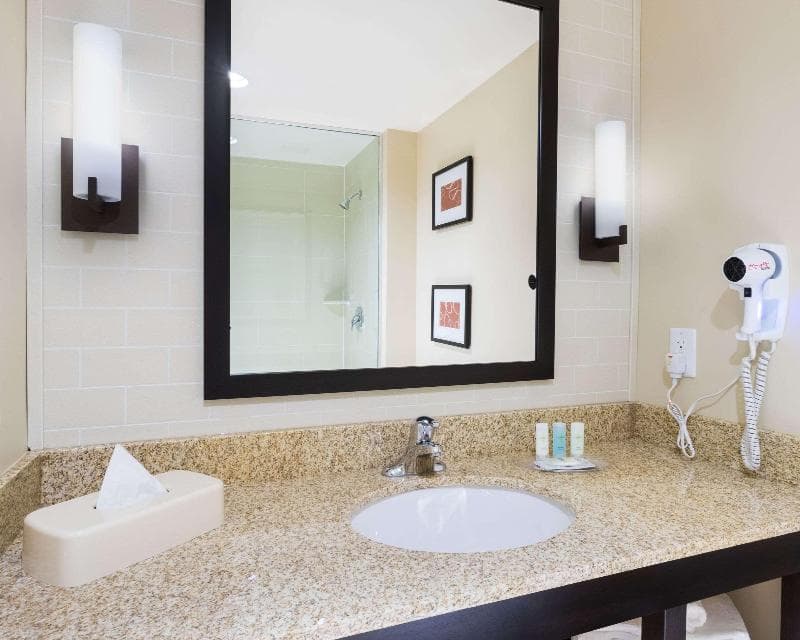 Comfort Suites 5