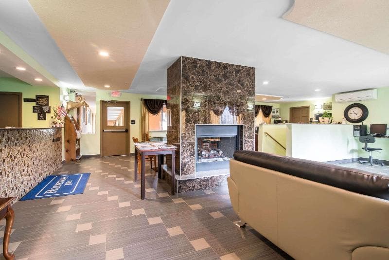 Rodeway Inn Towanda 5