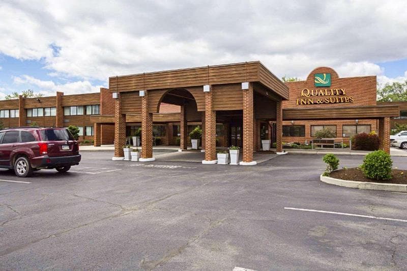 Quality Inn & Suites 4