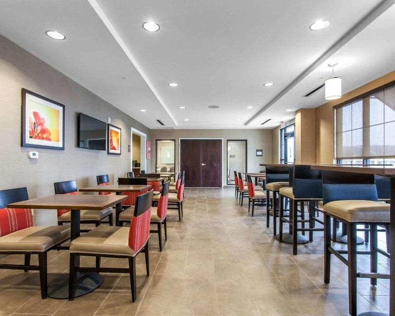 Comfort Suites Youngstown North 3